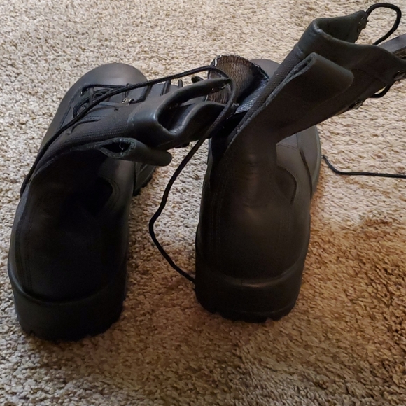 Boots - Picture 4 of 6